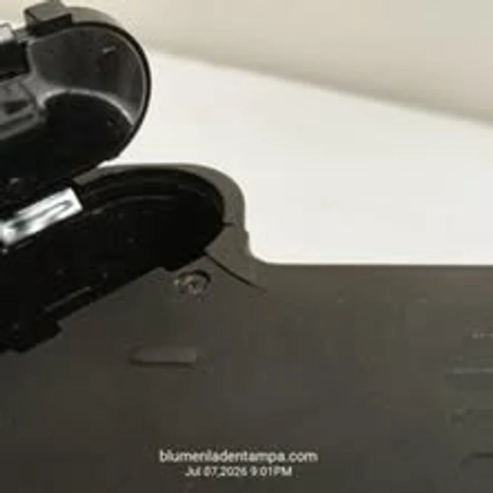Canon EOS 1000F N 35mm SLR film camera body in black.